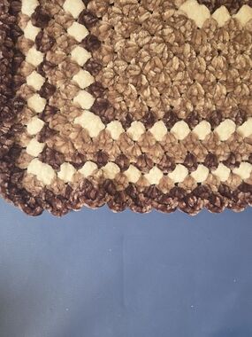 Plush Textured Brown and Cream Quilted Throw